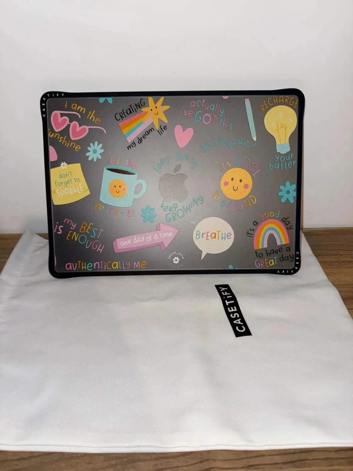 Carcasa para MacBook Pro de 14 pulgadas m1 a m4 casetify poco uso – photo 10